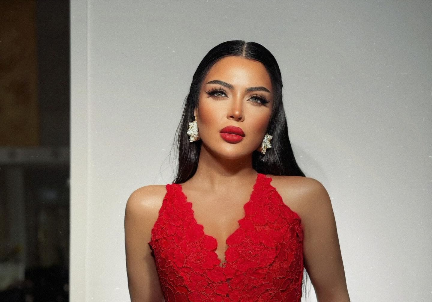 Vəfa Şərifova fala baxır