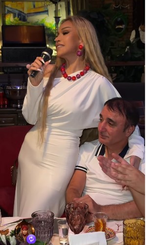 Rəqsanə həyat yoldaşına belə sevgisini etiraf etdi