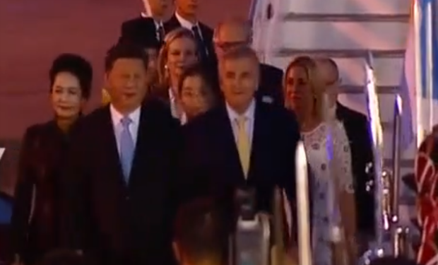 Çinli diplomatı prezident ilə səhv saldılar
