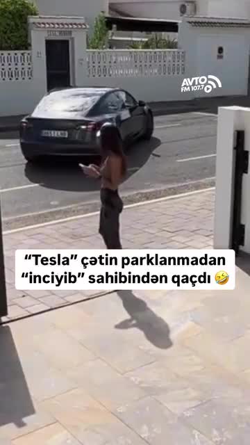 “Tesla” çətin parklanmadan “inciyib” sahibindən qaçdı 