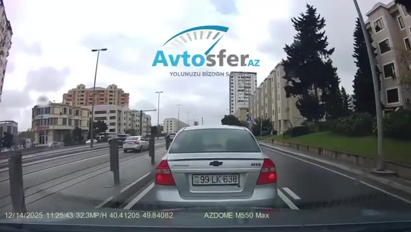 Sürücü sol zolağa çıxaraq təhlükə yaratdı