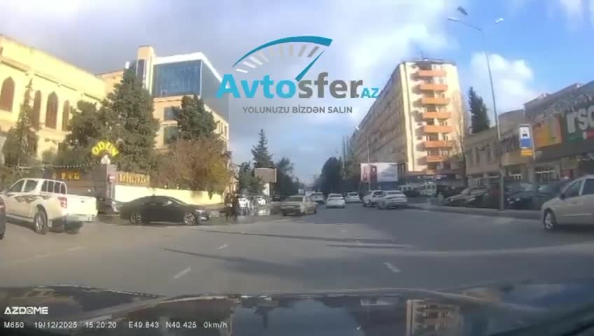 Piyadalar sürücüyə çətin anlar yaşatdı