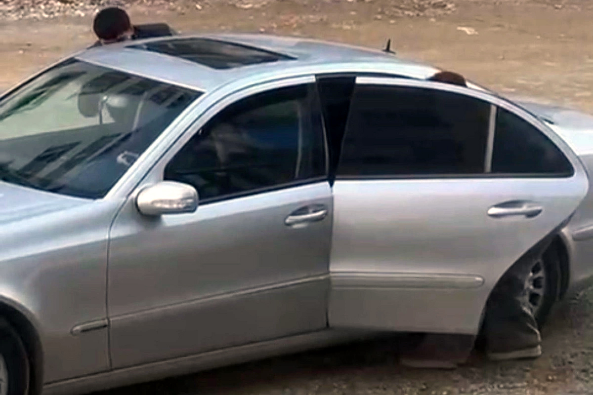 Masazırda gənc qızı maşına basıb qaçırdılar