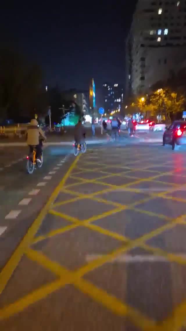 Bakıda velosiped xətləri işə yaramağa başlayıb?