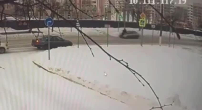 “Hyundai” sürən 73 yaşlı sürücü 37 yaşlı kişini vurub 