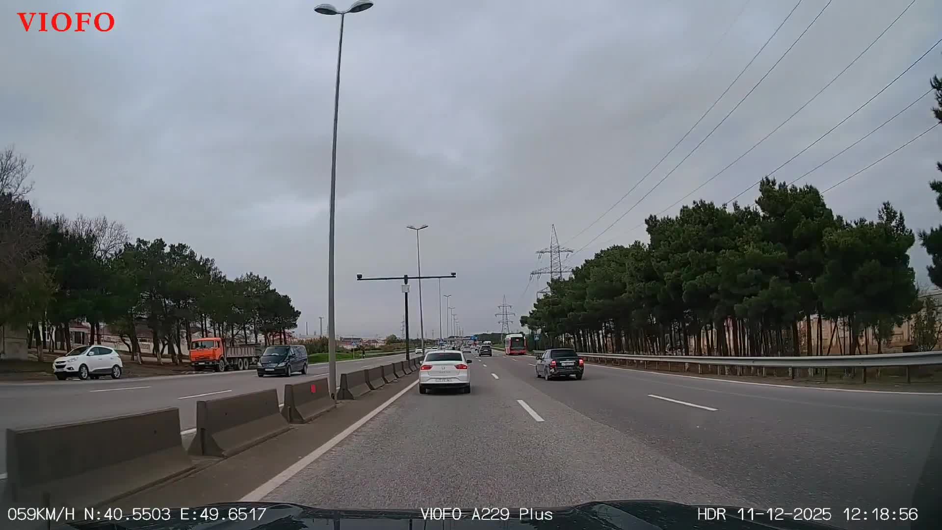 Bu yolda nişan var, zebra yoxdur: Piyadaların həyatı təhlükədədir