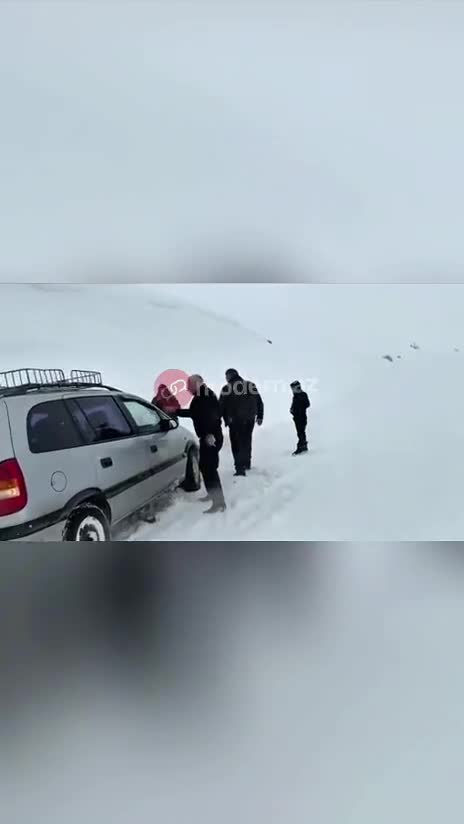 Həmyerlimiz Ermənistanda qadınla uşağı xilas etdi