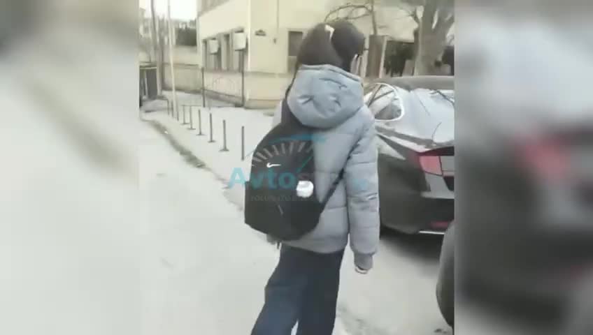 Binəqədidə qanunsuz parklanma - Yolun girişi bağlandı