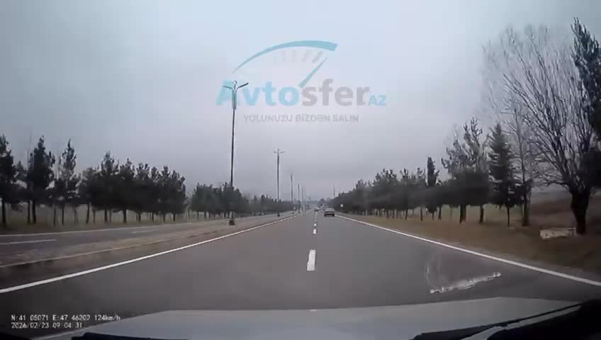 Yola qaçan qadın qəzanın bir addımlığından döndü