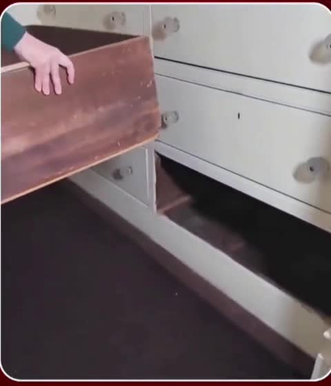 şkafın altında gizli keçid tapıldı; metro relslərinə çıxışı var 