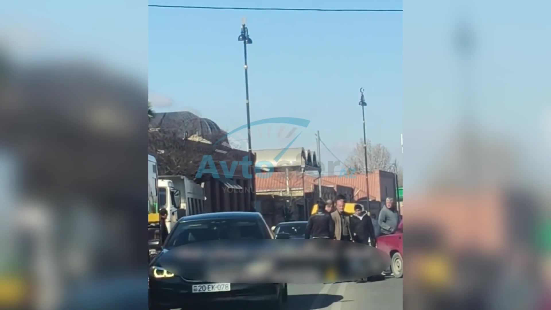 Gəncədə avtomobil keçiddən keçən piyadanı vurdu