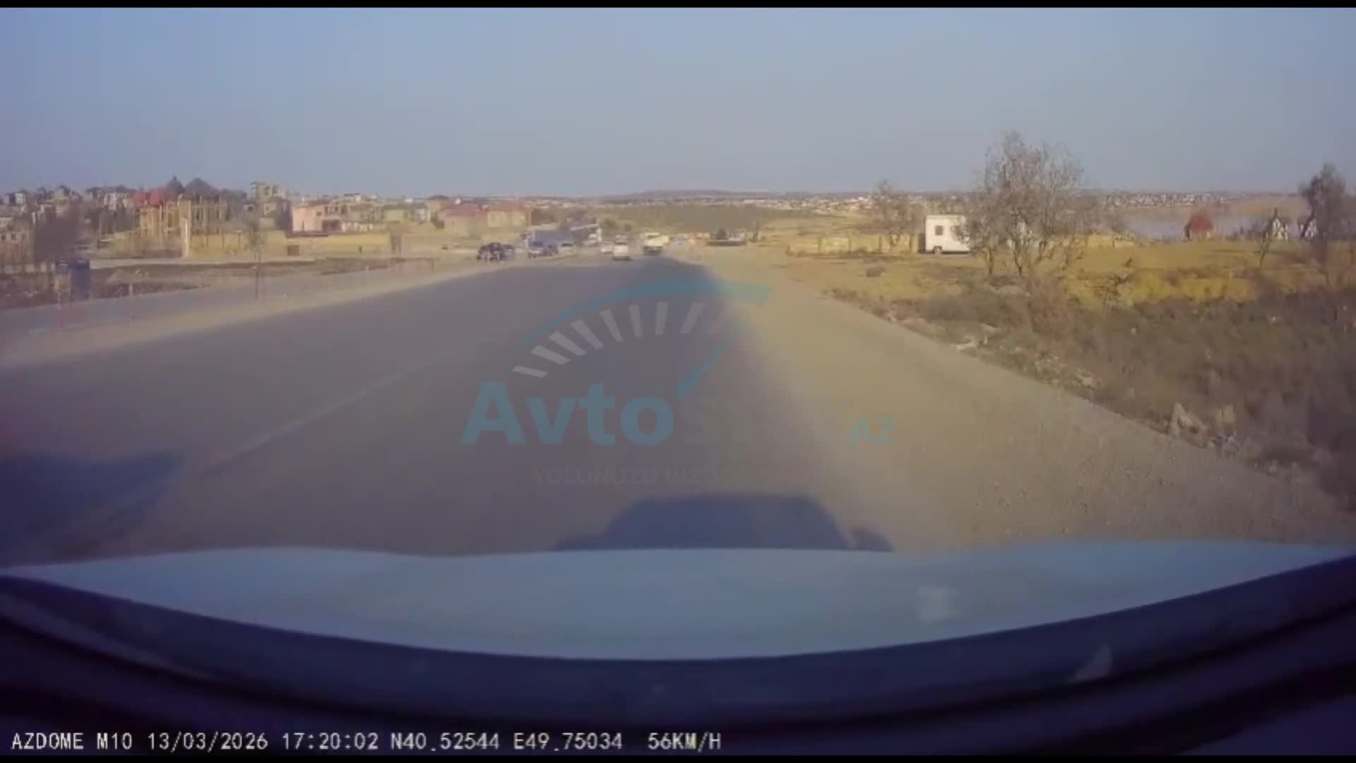 Təhlükəli manevr edən sürücü