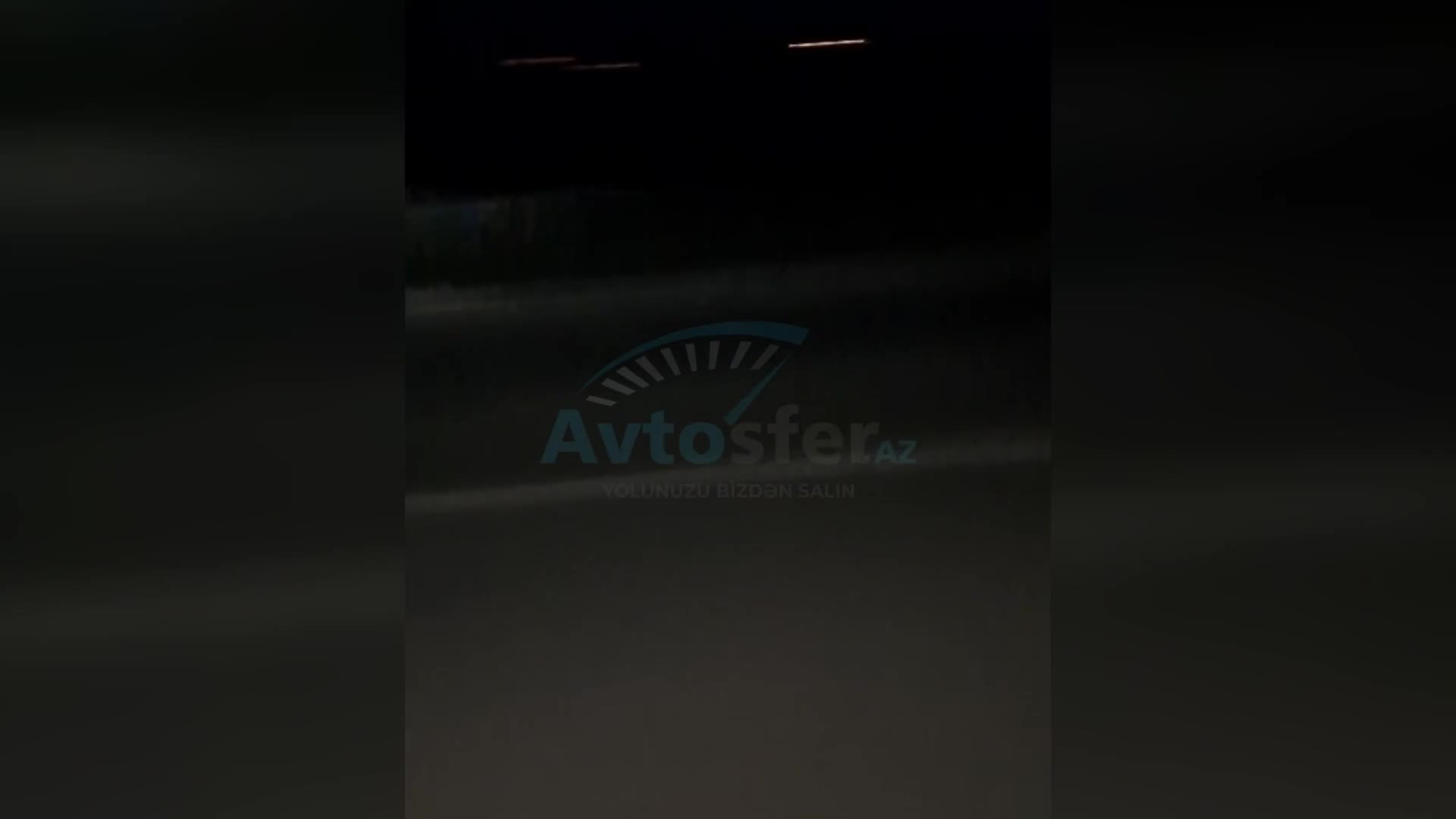 Qəsəbədə yol salınandan bəri işıq dirəkləri işləmir 