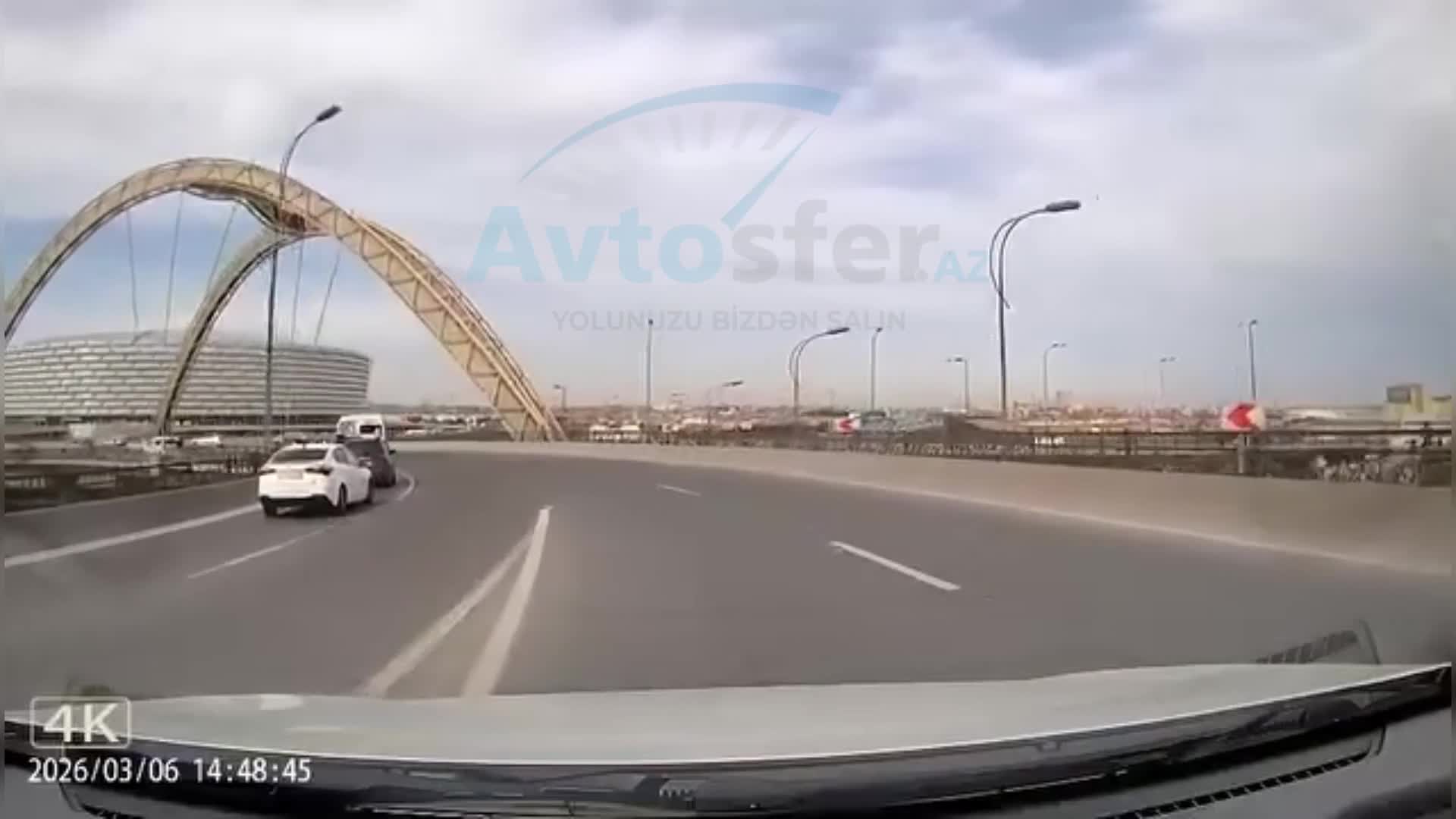 Qayda pozan sürücü görün özünü necə müdafiə etdi 