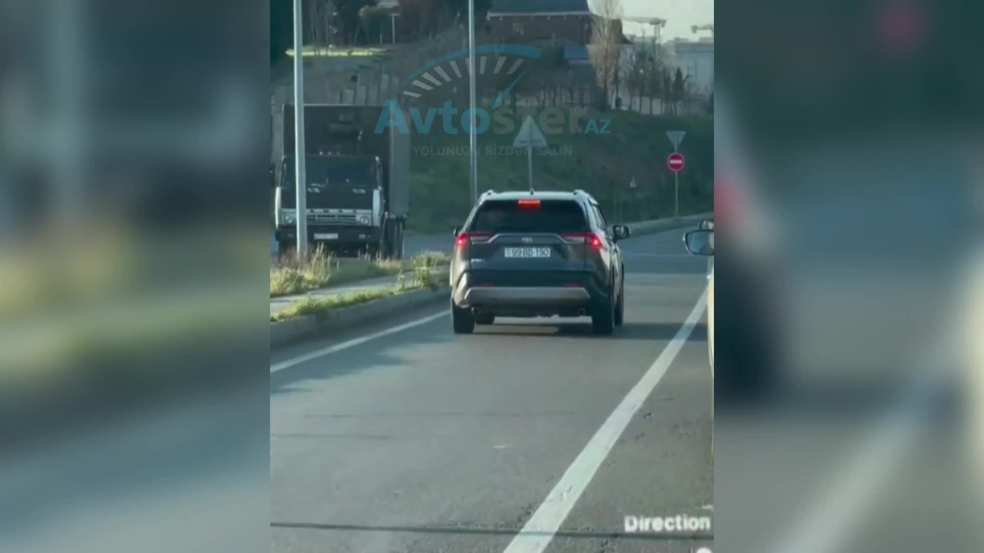 Sıxlıqdan yayınmaq istəyən sürücü əks yola keçdi 