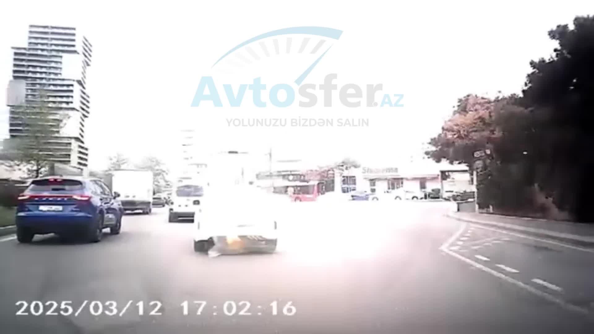 Zolağa “soxuldu”, üstəlik əsəbiləşib qarşı tərəfi günahlandırdı