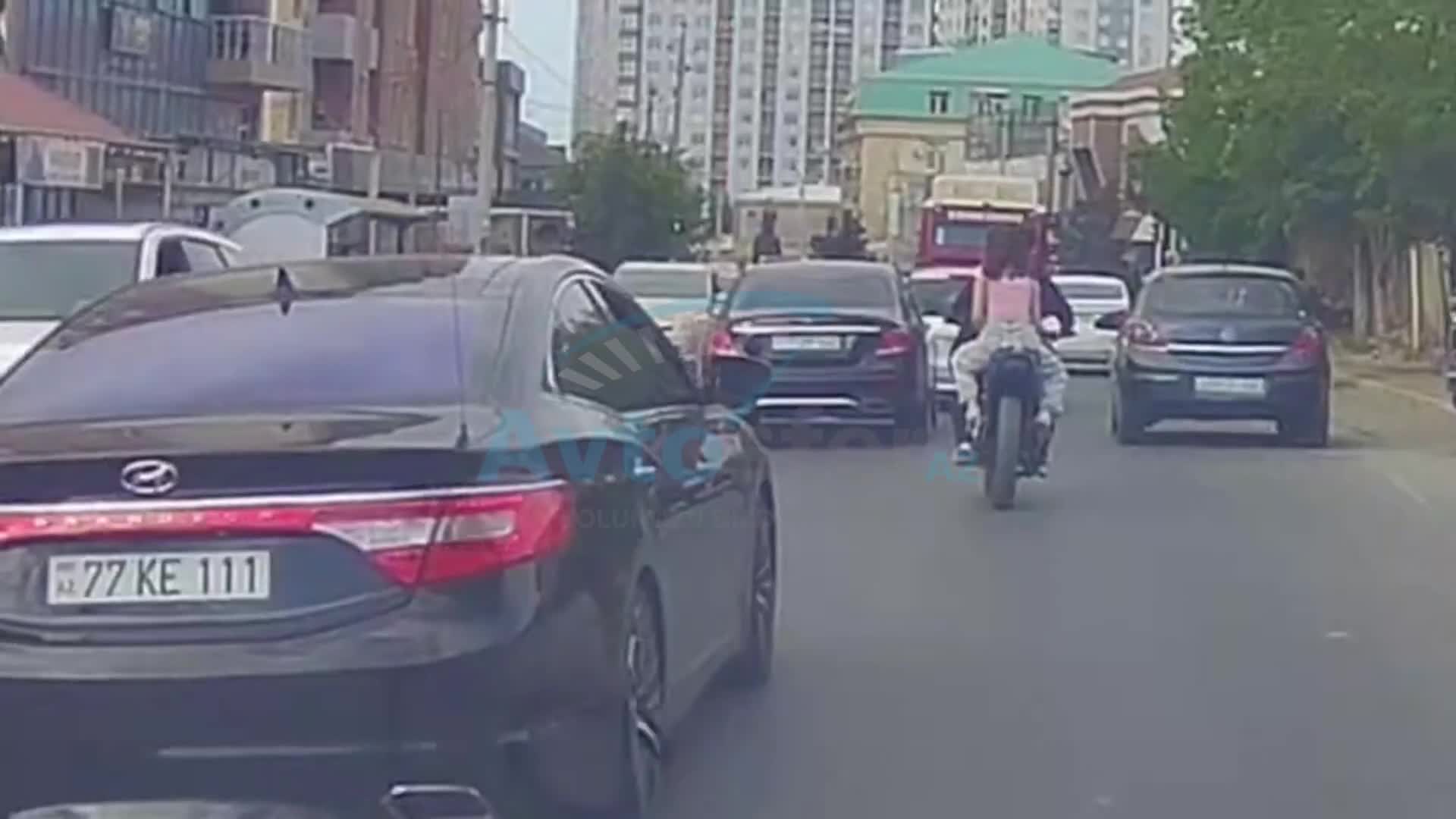 Mopedlə “hoqqa” verən yeniyetmə riskli vəziyyət yaratdı