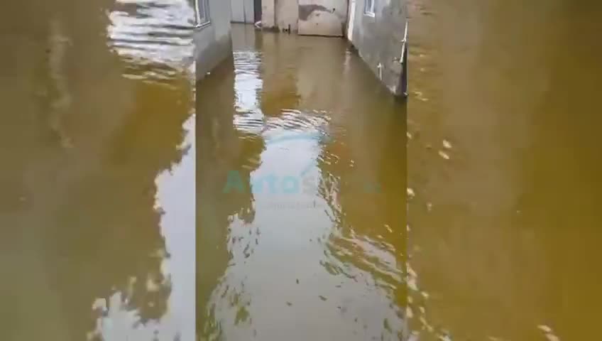 Maştağada evlər 2 aydır su altındadır