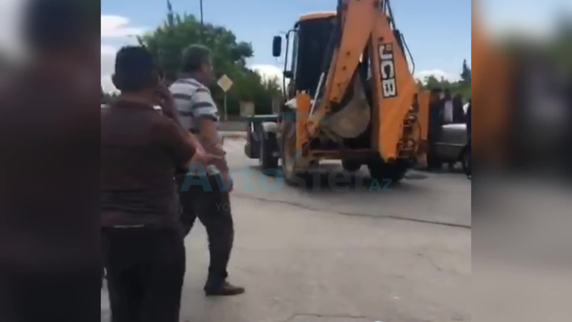 Ağsuda “Mercedes” yük maşınına çırpıldı