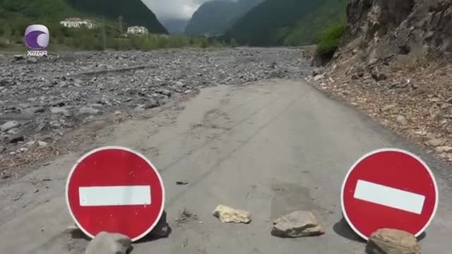 Laza kəndinə gedən yol dağıldı 