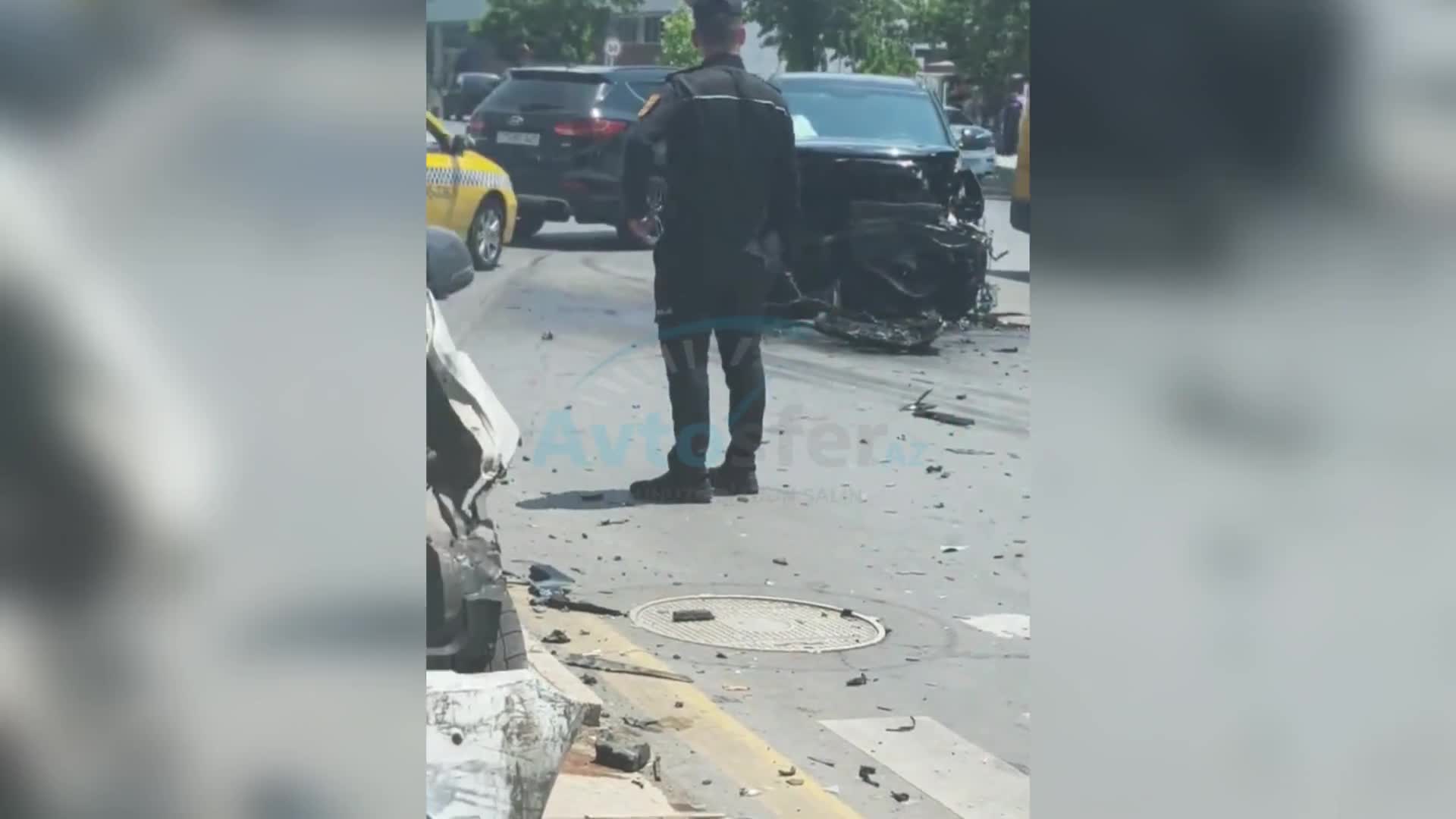 Naxçıvanda “BMW” ilə toqquşan “Hyundai” tanınmaz hala düşdü