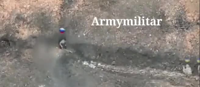 Rusiya və Ukrayna hərbçiləri yaxın məsafədən döyüşür