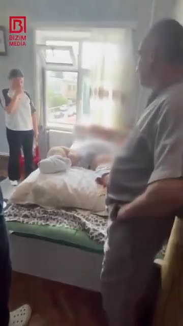 Bakıda 330 kiloqram çəkisi olan kişi evdən belə çıxarıldı