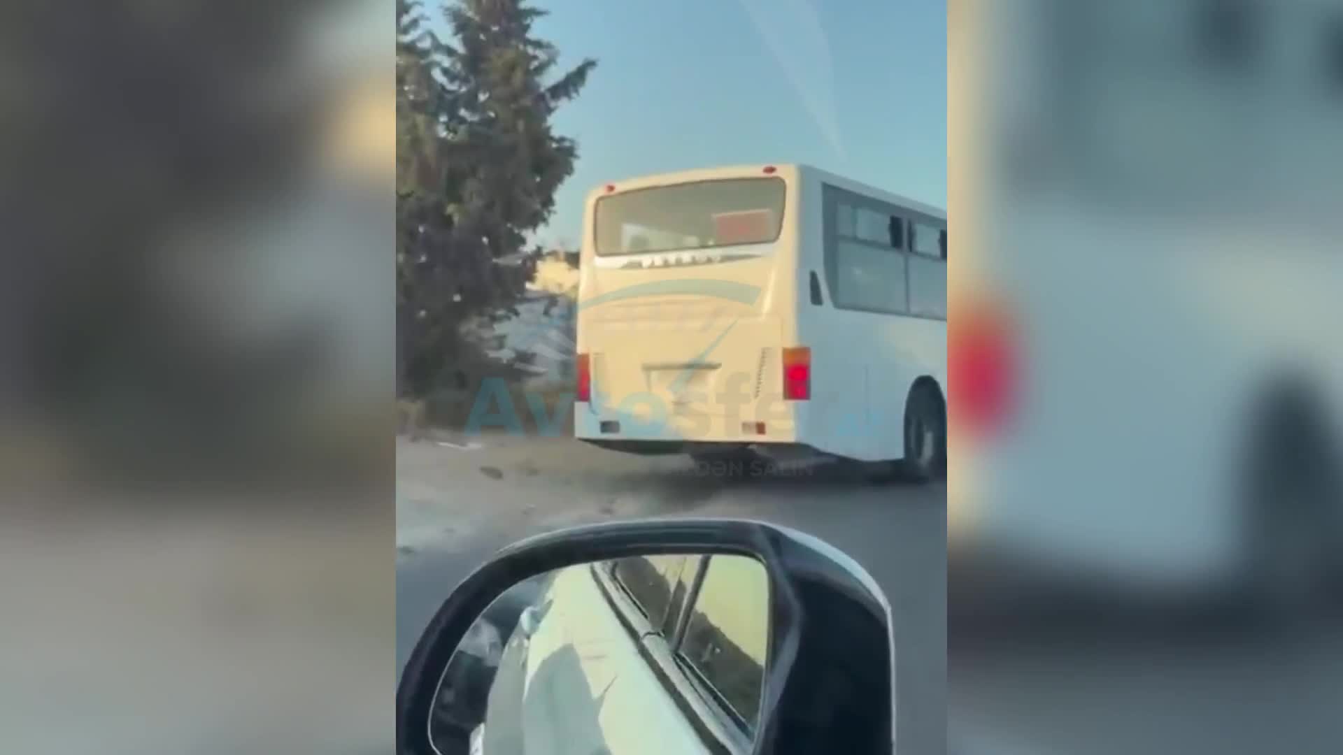 Sərnişin dolu avtobusla əks yola girən sürücü təhlükə saçdı 