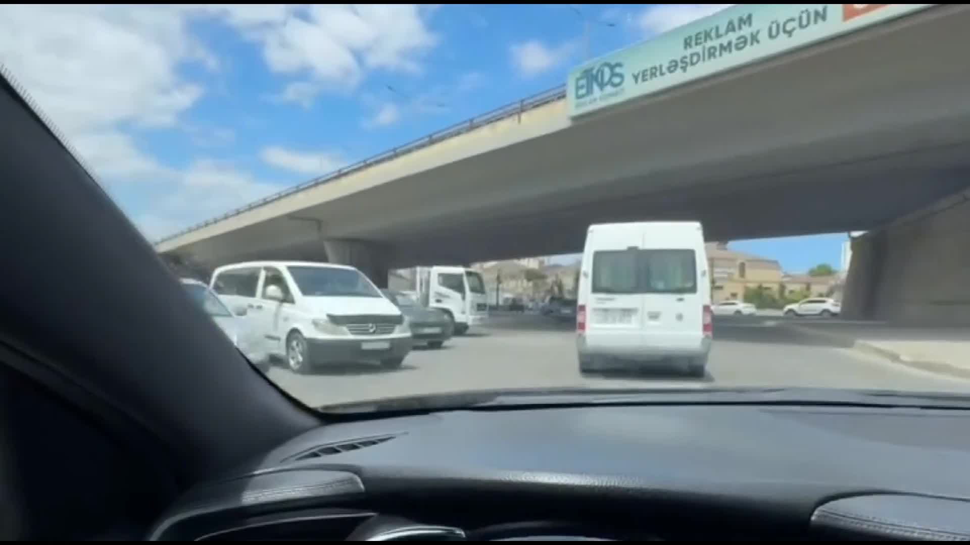 Masazır dairəsinin bu hissəslərində qırmızı işıqda keçmək olar