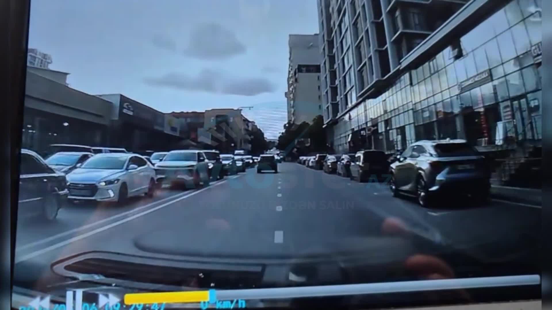 Nərimanovda iki maşın toqquşdu