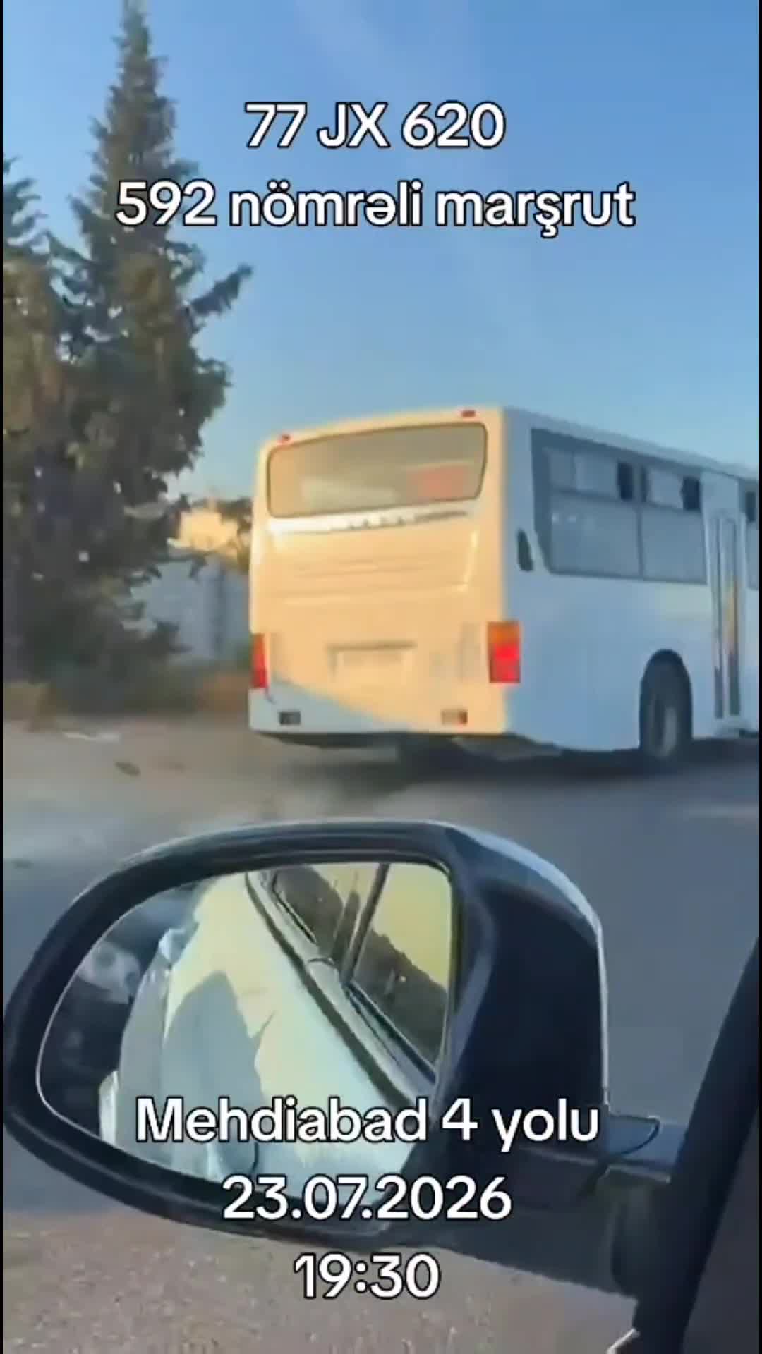 Sərnişinlə dolu avtobusla əks yola çıxıb təhlükə yaratdı