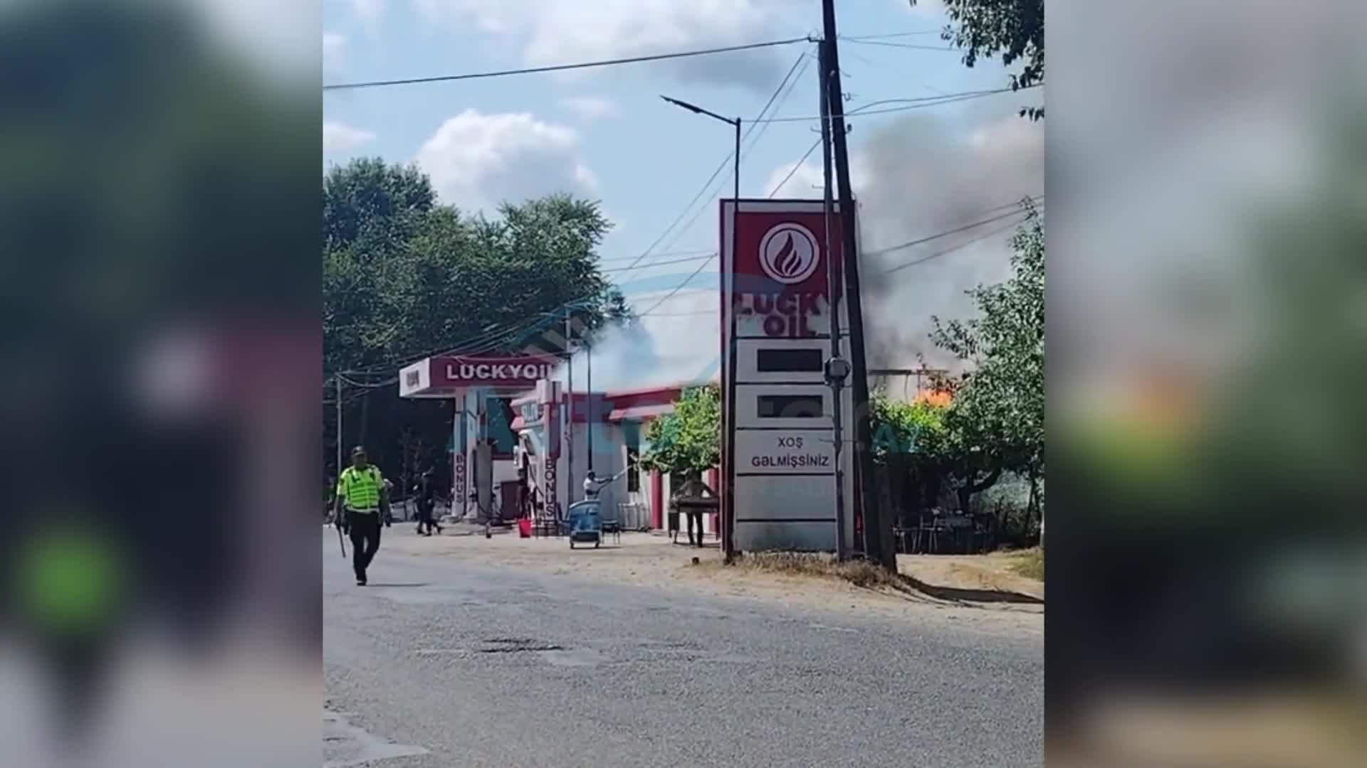 Yanacaqdoldurma məntəqəsinin kafesi alovlandı 