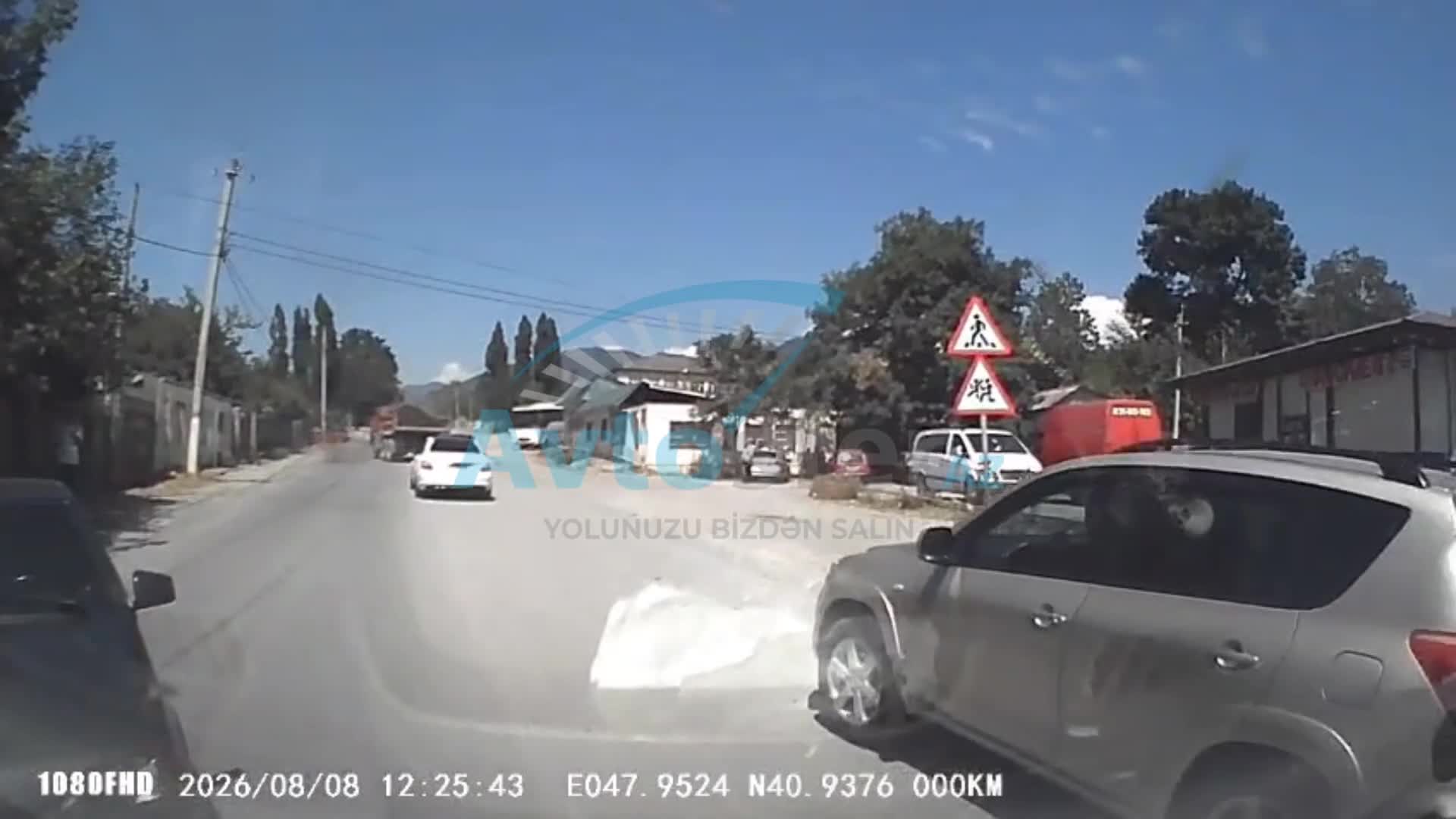 Qəbələdə sürücü özündən çıxdı