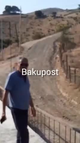 Tanınmış müğənni iki rayonu birləşdirən yol çəkdi 
