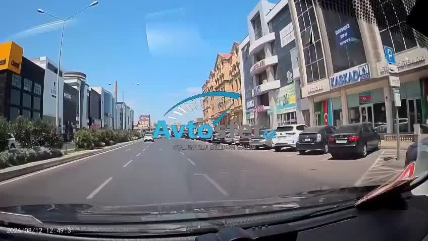 Qəza anında instinktiv sükan hərəkəti niyə təhlükəlidir?