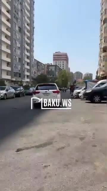 Taksi sürücüsü uşaqlı sərnişini yarı yolda düşürdü 
