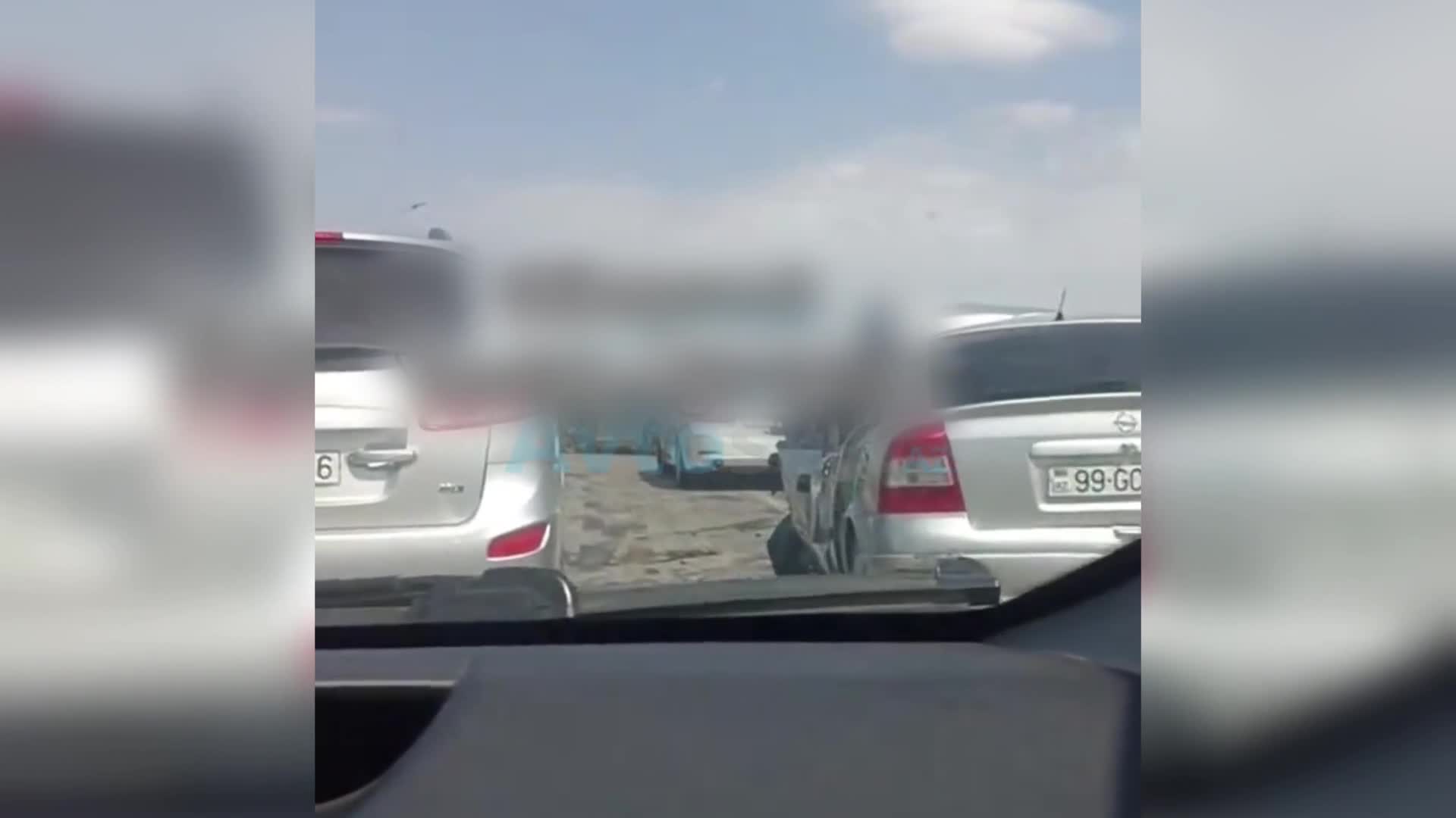 Ağır qəza: “Opel” və “KIA” toqquşdu, bir nəfər yaralandı 