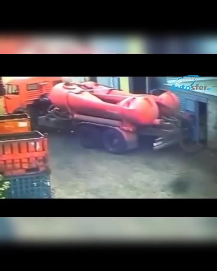 Yanacaq tankerinin çəni necə içəriyə çökür?