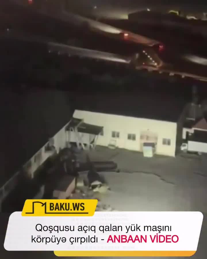 Bakı–Quba yolunda yük maşınının qoşqusu körpüyə çırpıldı