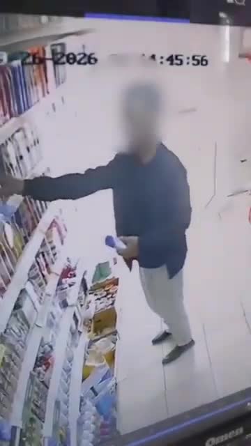 Marketdən 7 şampun oğurladı
