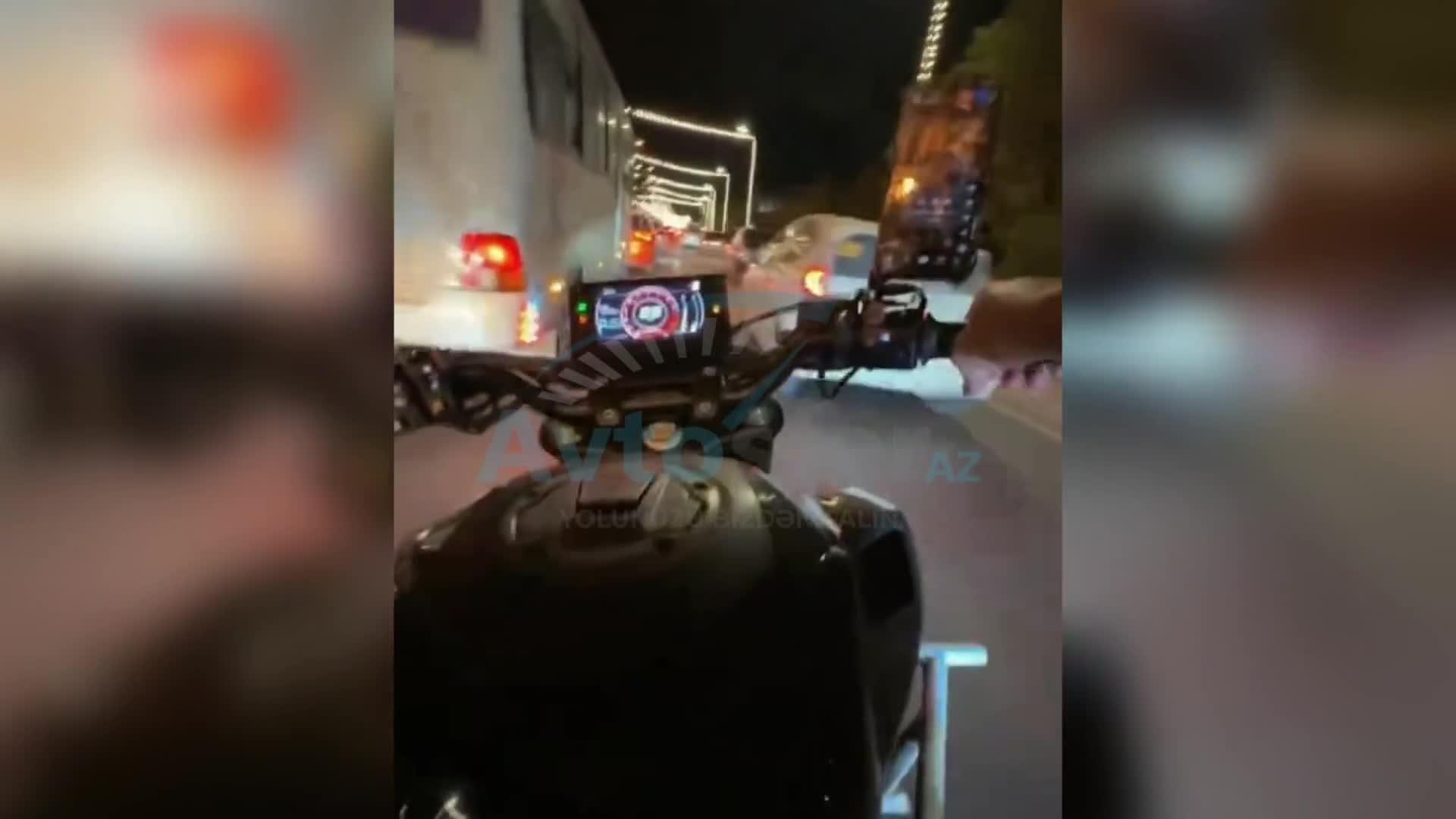 Nömrəsiz motosikletlə “şou” göstərdi
