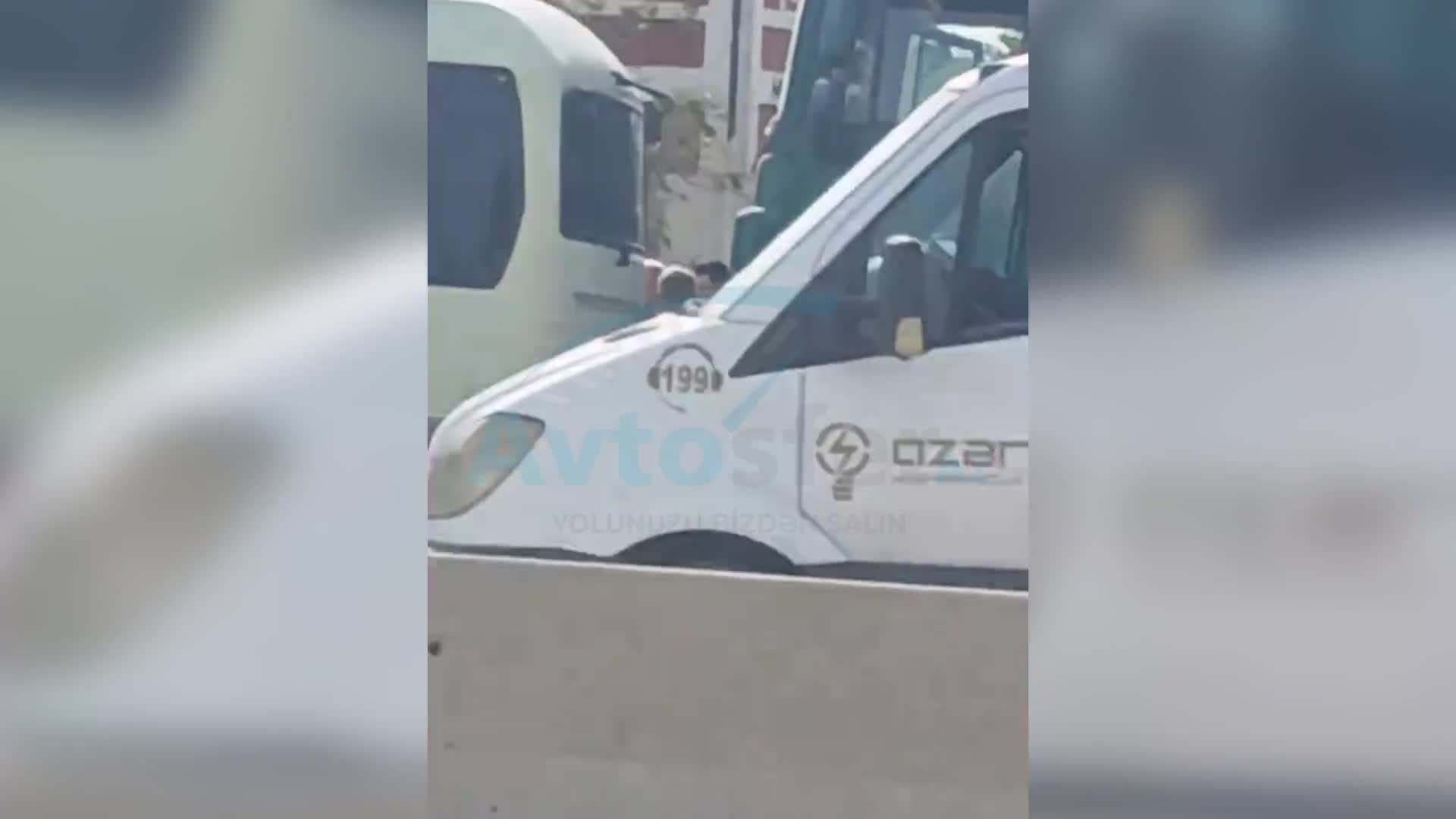 Ceyranbatanda yük maşını yolu keçən piyadanı vurdu