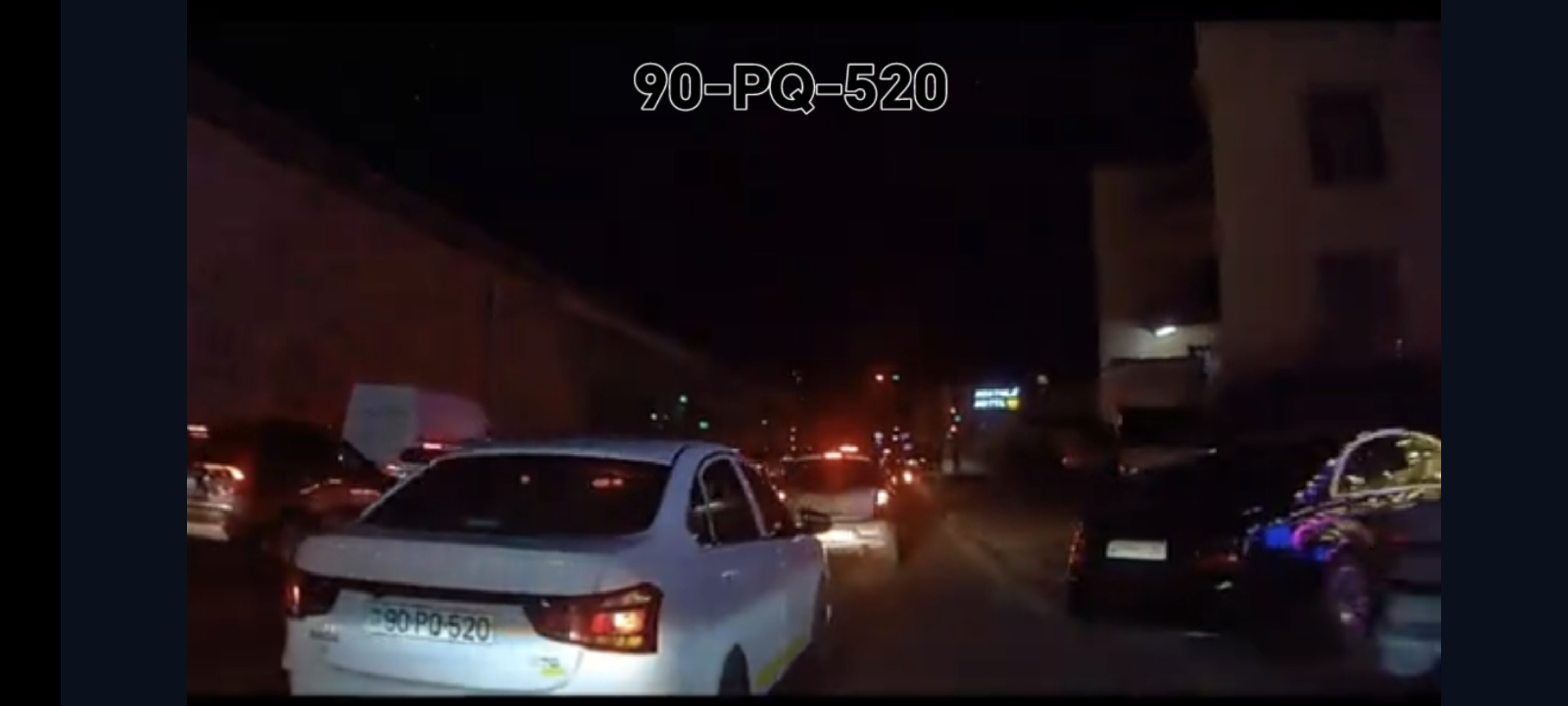 Sürücü avtomobili qəsdən sıxışdırıb təhlükə yaratdı